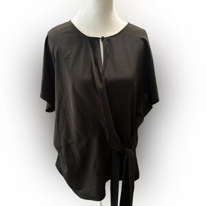 Halston Elegant Short Sleeve Black Women's Top
Size L